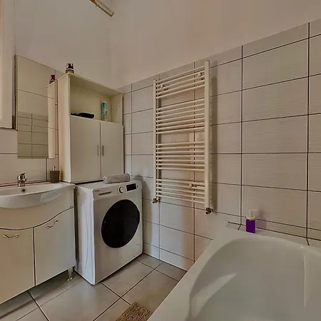 Apartament Baross - Spacious